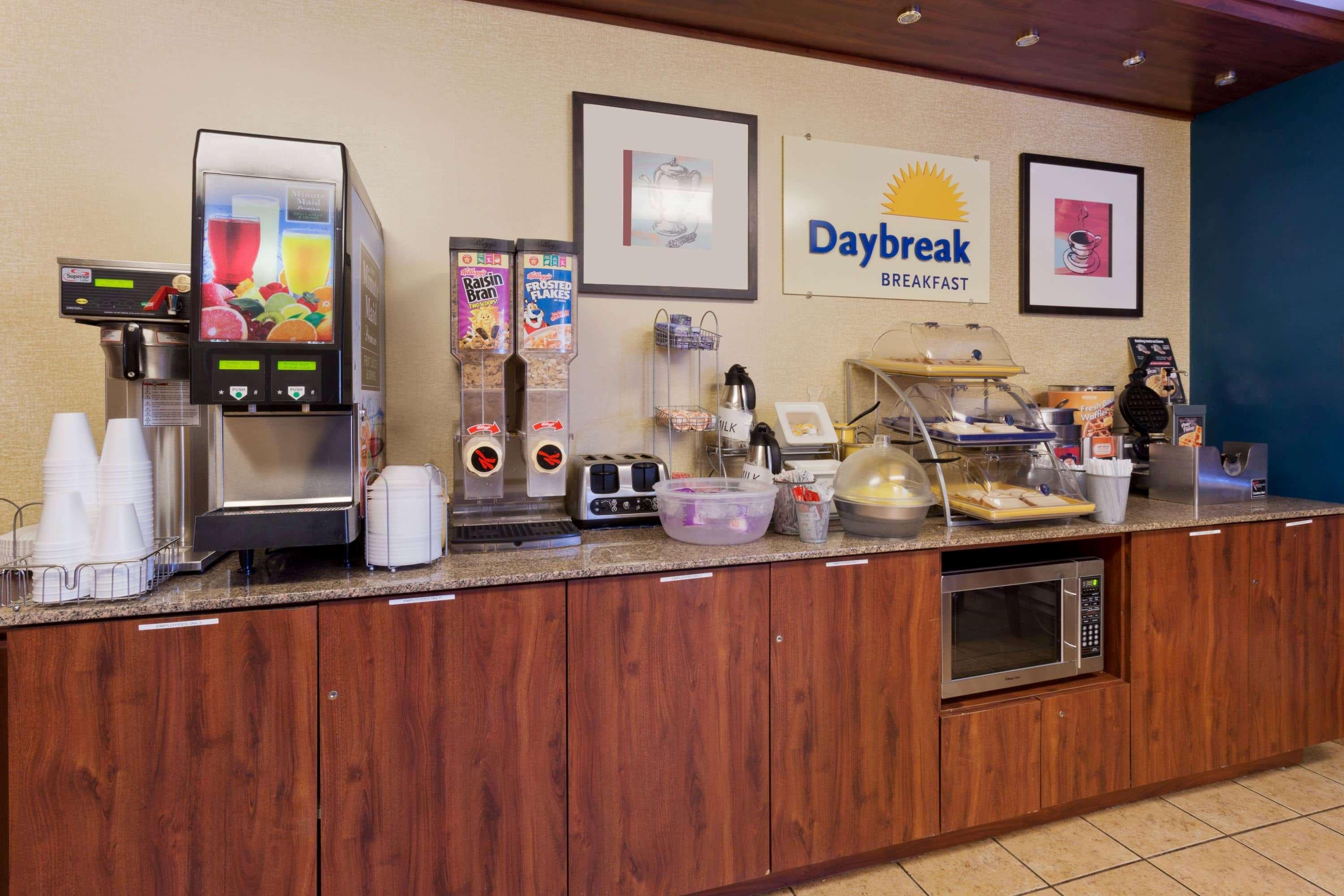Days Inn By Wyndham Rockford I-90 Casino District Exteriér fotografie